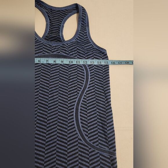 Lululemon Run Swiftly Tech Racerback Tank Top in Heathered Harbor Blue Size 6 - Picture 3 of 9